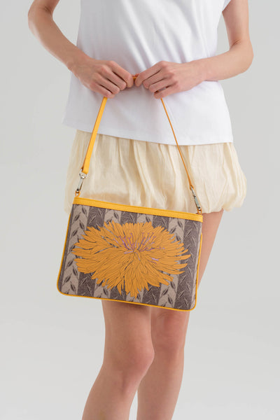 LEAF MONOGRAM MINI CLUTCH - JUPİTER - KREM SARI