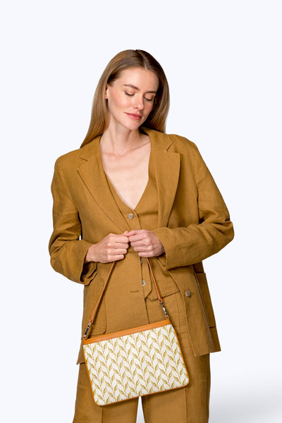 LEAF MONOGRAM - CLUTCH - TABA KREM
